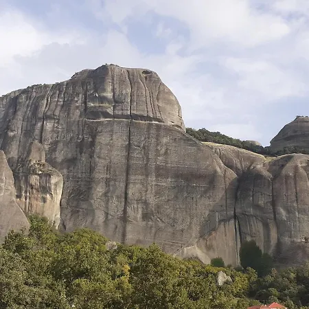 Of Byron בית הארחה קסטרקיון