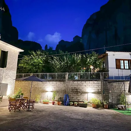 בית הארחה Of Byron