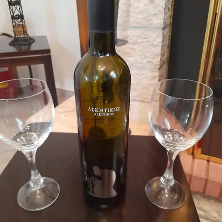 Of Byron בית הארחה קסטרקיון