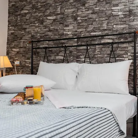 Of Byron 4* קסטרקיון