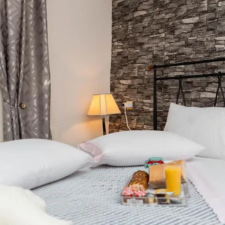 Of Byron בית הארחה