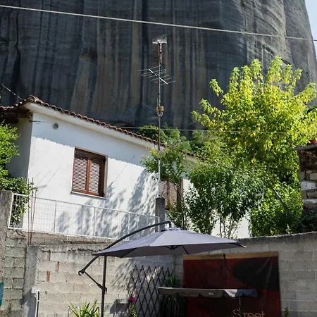 Of Byron בית הארחה קסטרקיון