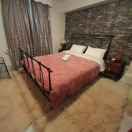 Of Byron בית הארחה 4*